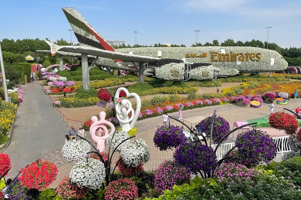 emirates-a380-miracle-garden-at-dubai-1